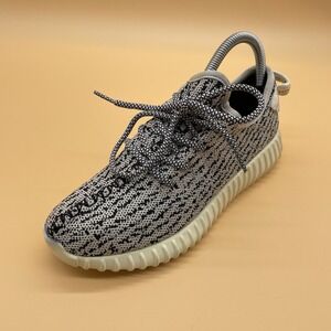 Adidas Yeezy Boost 350 Turtle Dove 2022 size 6.5 LEFT‎ SHOE ONLY !!!